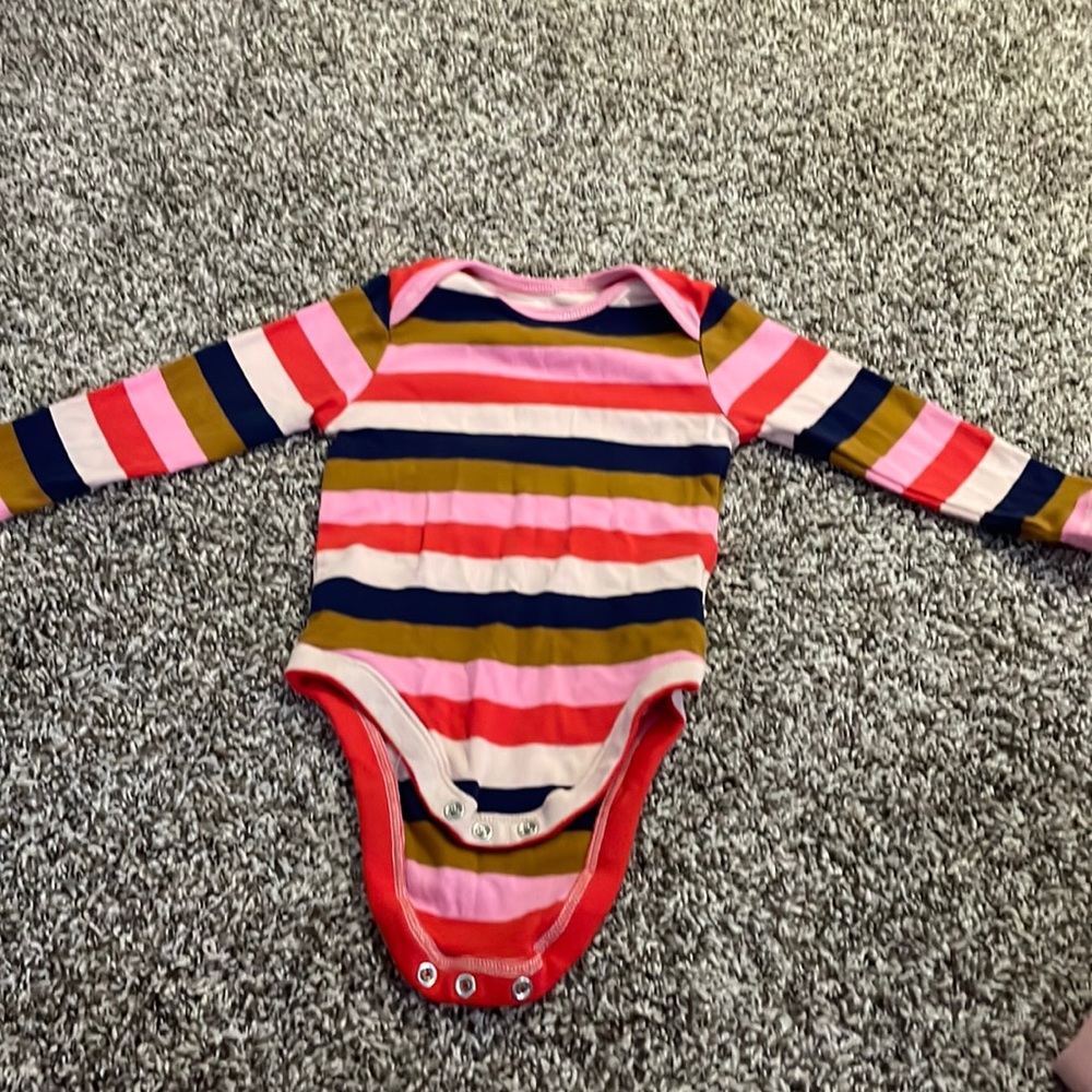 Old Navy one piece size 12/18 months